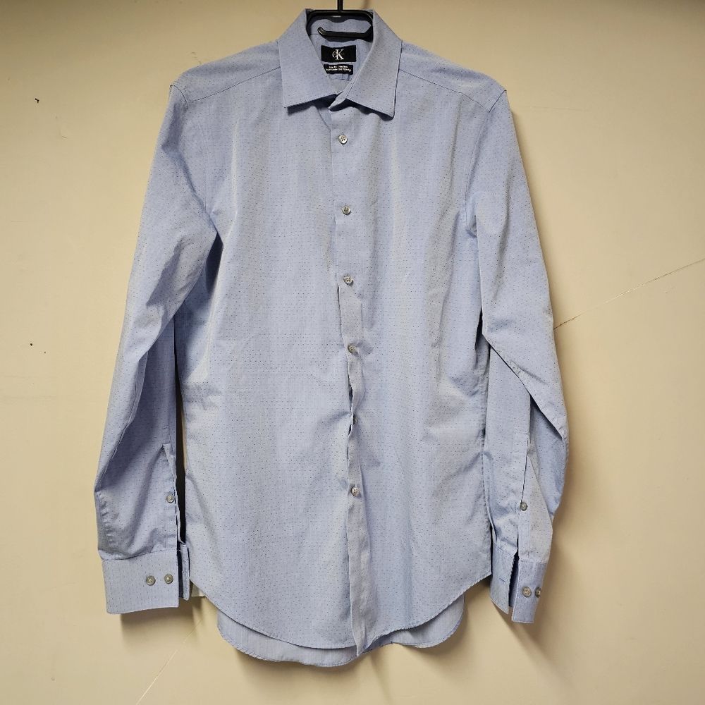 Calvin Klein Men’s Light Blue Dress Shirt – Slim Fit – Size 15 1/2 34/35